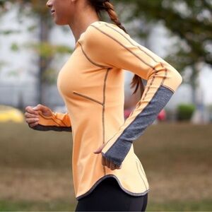 Lululemon Runder Under Long Sleeve reversible,-wicking, seams,-resistant